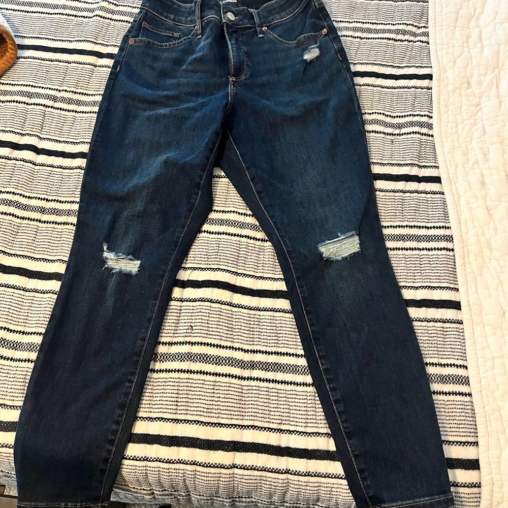 Express curvy skinny mid rise jean size 4 short